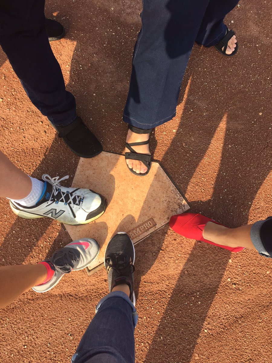 corinaenns's tweet photo. Home plate! #scavenger hunt #7gold @chisholmpride https://t.co/Poj3fI3mhP
