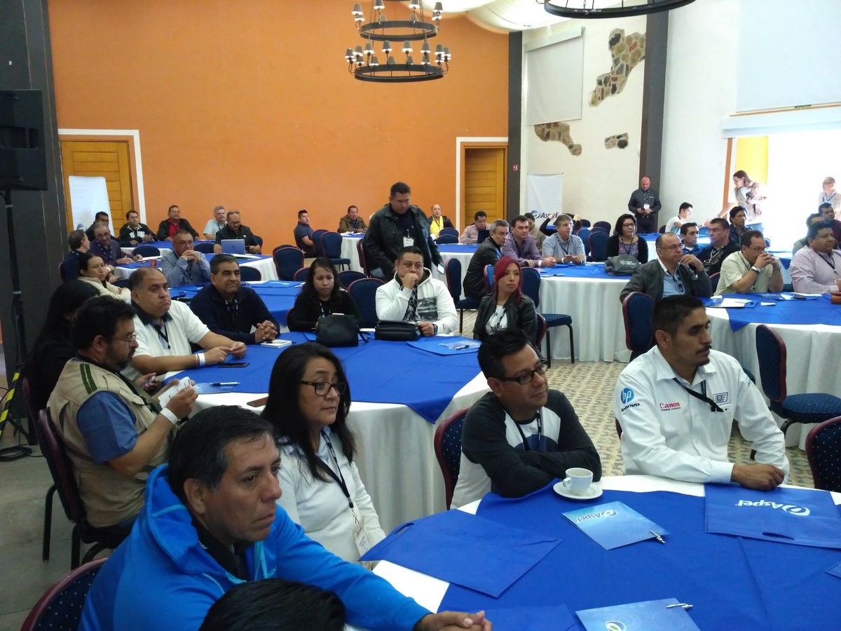 InfochannelMX's tweet photo. Tempranito empezó el segundo día del #TrainingShow de MasterChannel. Brian Nishizaki de @Aspeldemexico habla sobre la revolución digital https://t.co/CuKOXxRm7X