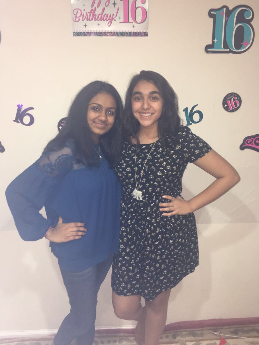 shrutikakummy's tweet photo. happy bday girl!! Love u sm hope u have a great day💗💗 @VivikaKapoor https://t.co/fvQrDambgi