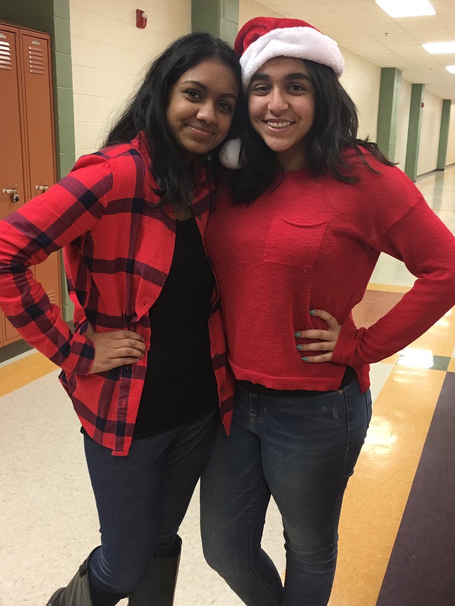 shrutikakummy's tweet photo. happy bday girl!! Love u sm hope u have a great day💗💗 @VivikaKapoor https://t.co/fvQrDambgi