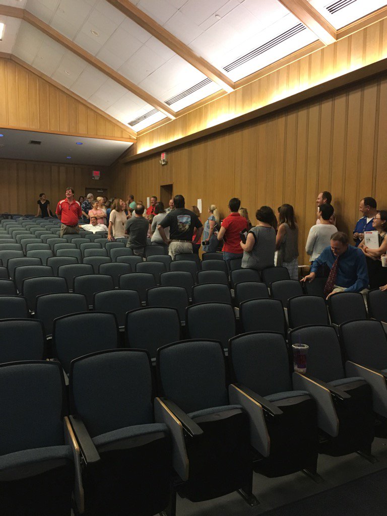 MattNeely504's tweet photo. Opening day with teachers!! #mpcds #geauxcajuns https://t.co/LtyxGJVx61