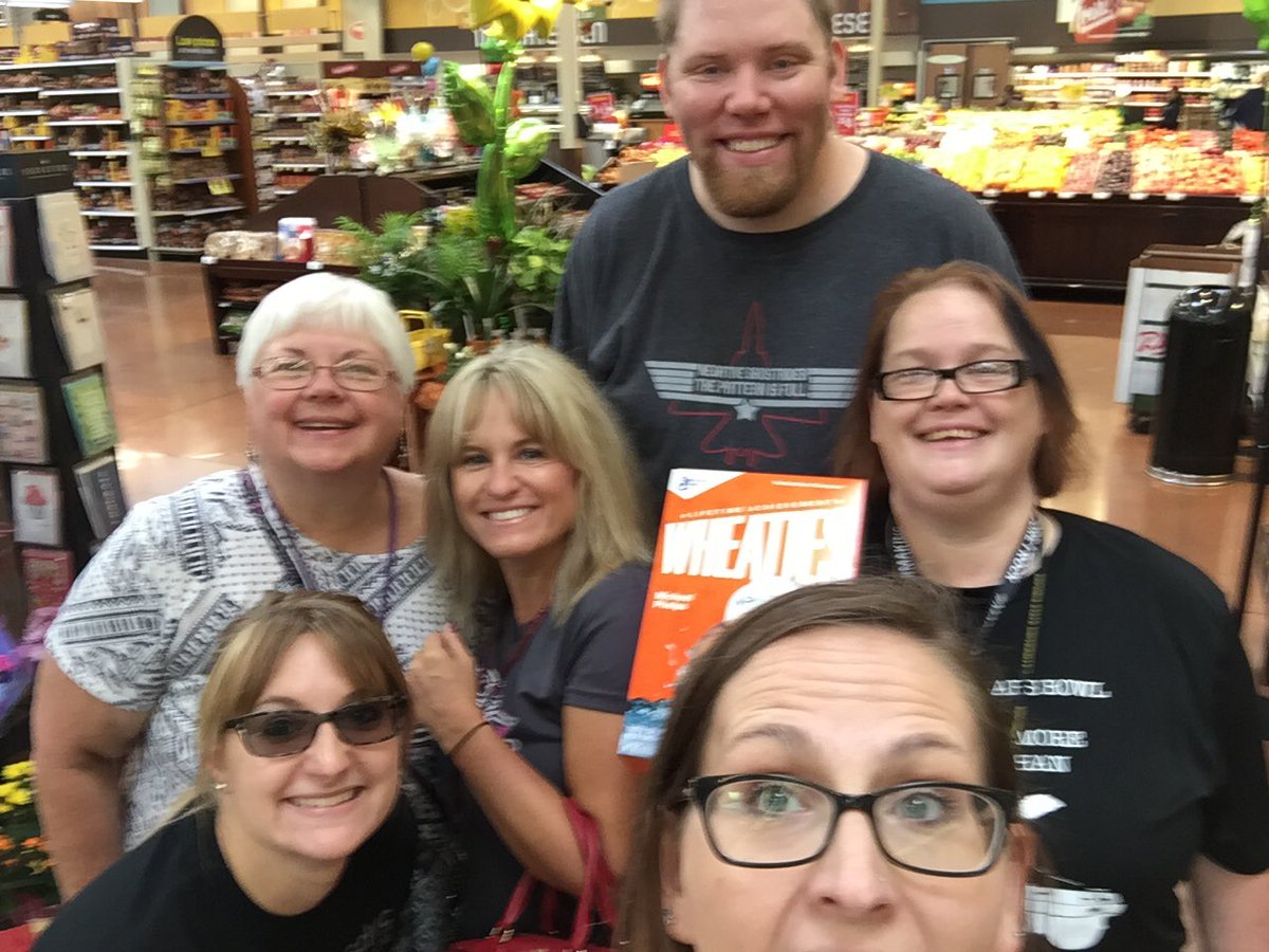 corinaenns's tweet photo. Breakfast of CHAMPIONS!!! #scavengerhunt #7gold @chisholmpride https://t.co/G6ln5tQqG9