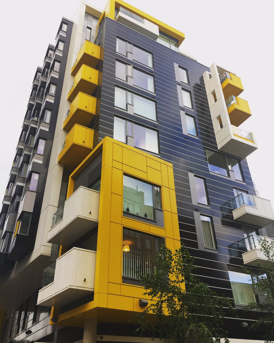PassportGoals's tweet photo. Bold and beautiful. Some of the amazing structures in #Manchester 🏙 @visit_mcr https://t.co/uNqO1ITvv5