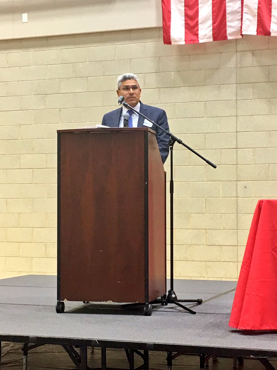 ChiCityColleges's tweet photo. "We're going to champion our students!" @Chancellor_Juan speaking at opening day of Faculty Development Week! #CCCFaculty https://t.co/uNSzbpMRVM
