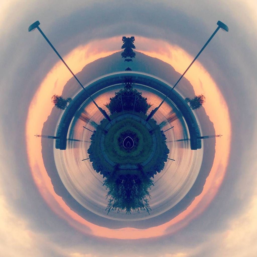 swordfish_101's tweet photo. Something looked different with the sunrise today... #mirrorcamera #mirrorlab #sunrise #cameraapp #jonkoping #jönk… https://t.co/hfOAafcAwC https://t.co/TXXCwccvSd