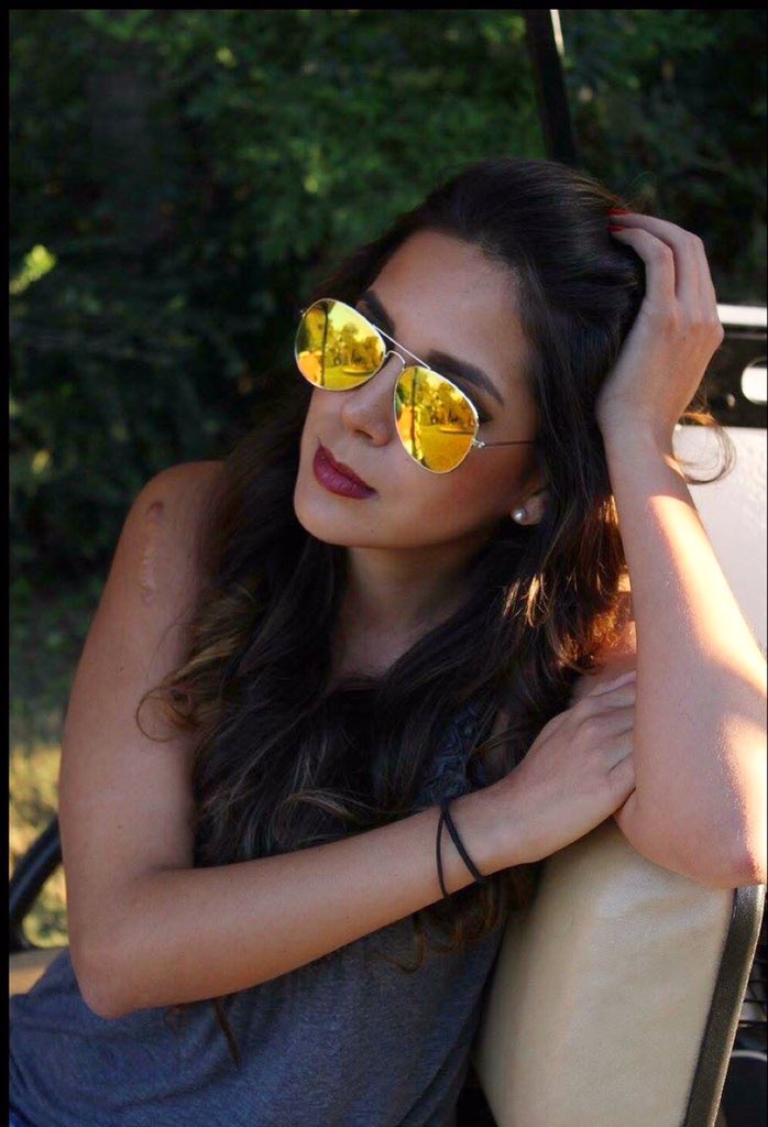 sofiadavalosd's tweet photo. Ven siéntate conmigo, y veamos como el sol se expande en el cielo! ☀️🙌🏼
Come sit with me, and we can watch the sun stretch in the sky! ☀️🙌🏼 https://t.co/EeGYA8JVOl