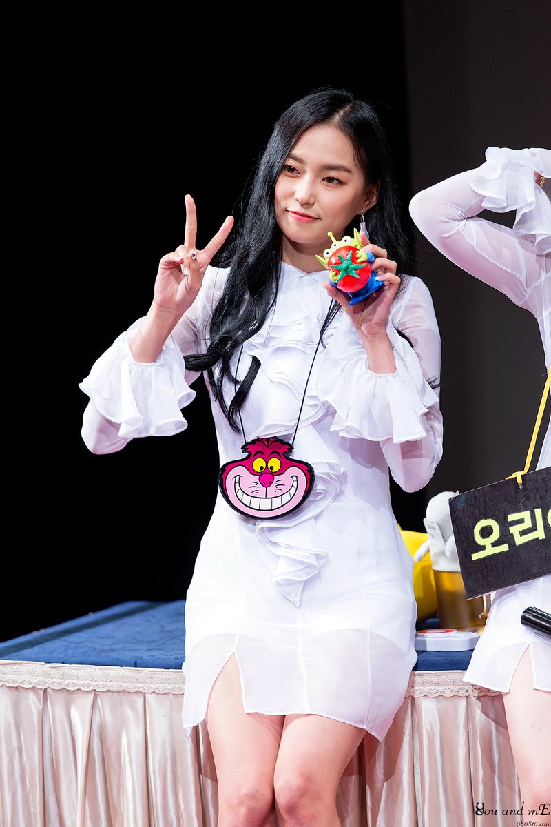 170812 신촌 팬싸인회 예은 (<a href="/CUBECLC/">CLC·씨엘씨</a> )
cfile21.uf.tistory.com/original/997FC…
cfile30.uf.tistory.com/original/99B64…
cfile2.uf.tistory.com/original/99F22…