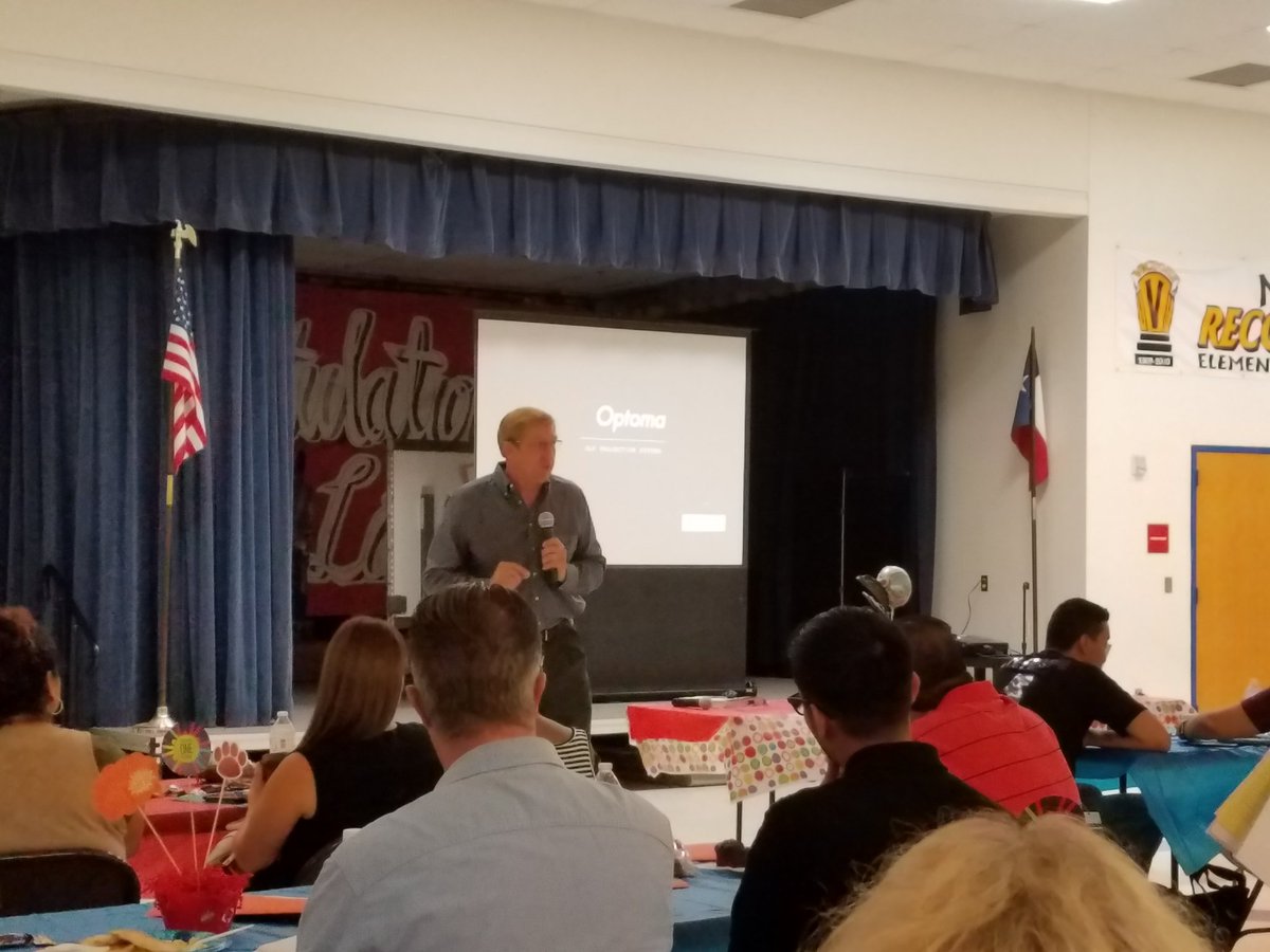 BigLoveWins's tweet photo. Motivation with Bill Mitchell 😎 ready to be awesome this year! #TeamMoye #iamepisd @ELPASO_ISD @Meb122 https://t.co/thZ4pdS1y9