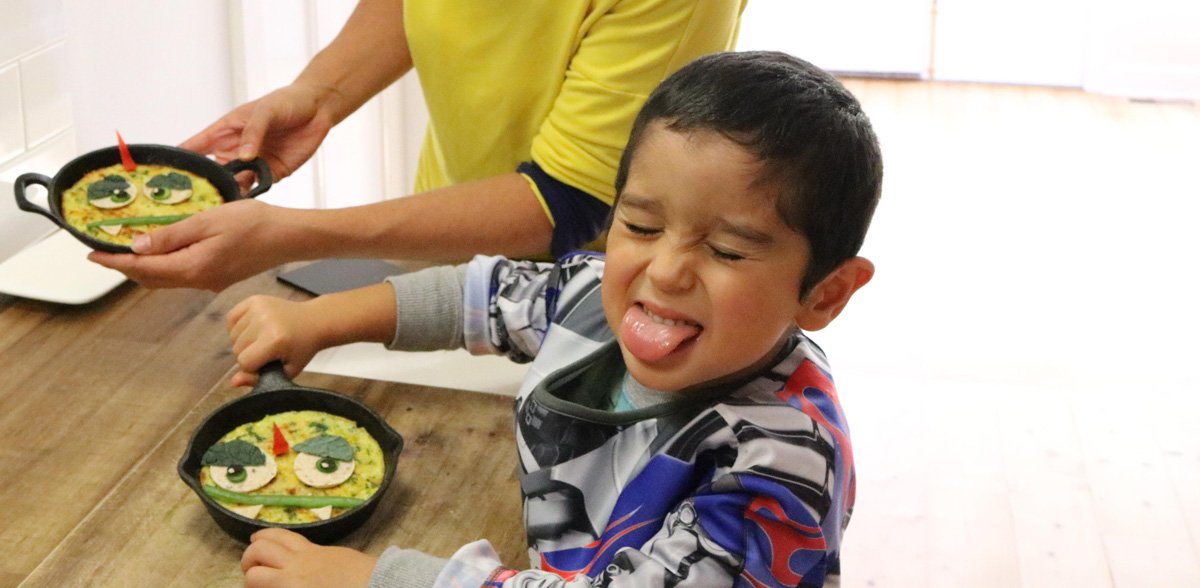 jamieoliver's tweet image. How do you get your kids excited about eating fruit &amp;amp; veg?🤔
There's something special about these omelettes: jamieol.com/Rl6OWj 😉