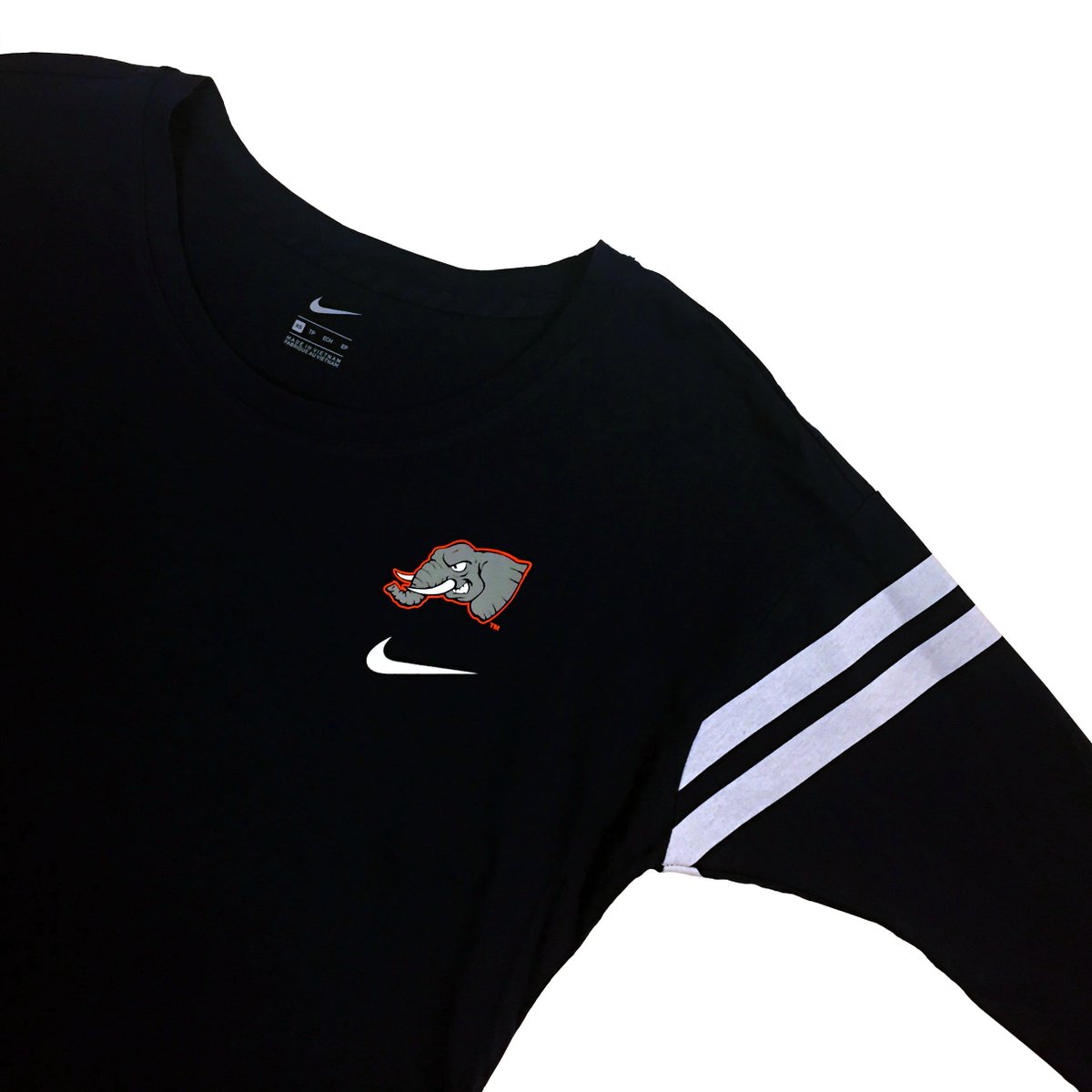 titanshops's tweet photo. "Just play. Have fun. Enjoy the game." - Michael Jordan
#TitanActive #Nike #TitanStyle #CSUF #TitanShops #TitansReachHigher #TusksUp https://t.co/u6aNfjkHws