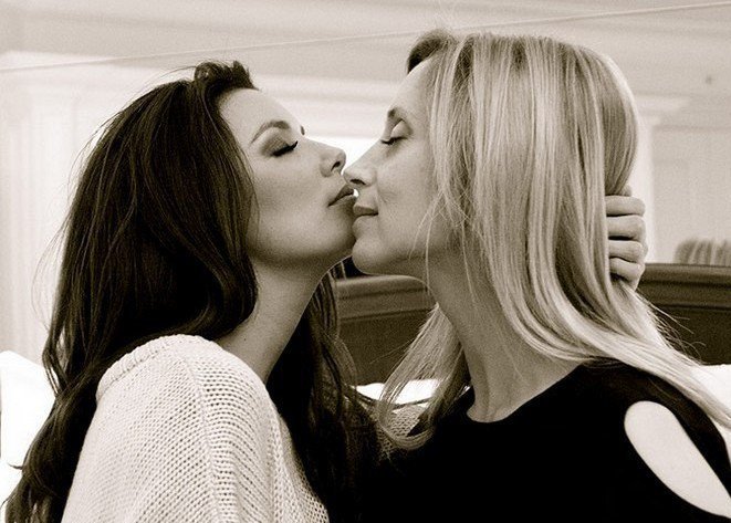 EroticLexiBooks's tweet photo. #Lesbian #Erotica => https://t.co/P21RmHTxEA
#OlderWoman #YoungerWoman
#lesbianromance #KindleUnlimited
#lesbianerotica #lezfic #taboo #babe https://t.co/53iiwQHKCQ