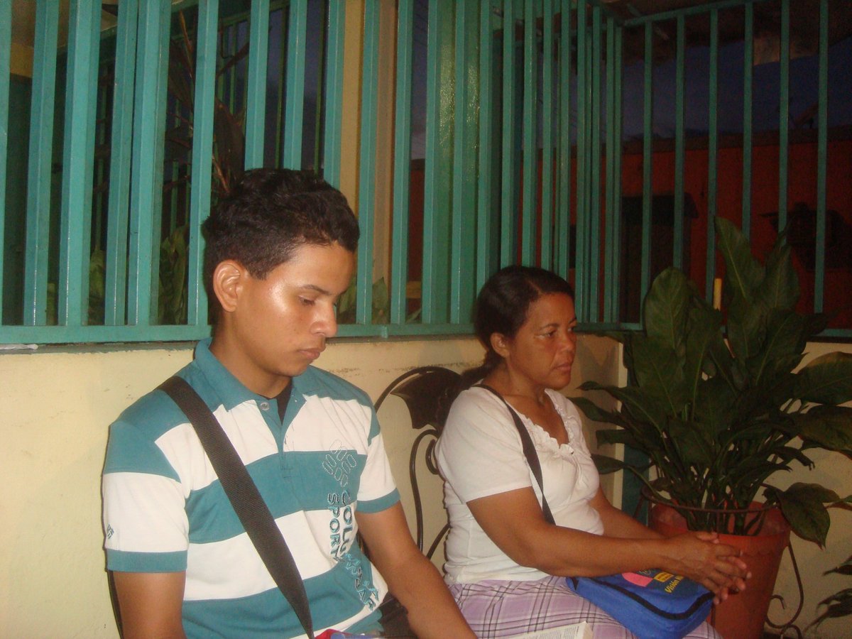 dhardyceli3's tweet photo. @avoranaco/😌 G.P. Profetas de la Fé . en su reunion semanal , Iglesia Adventista "Chaparral" https://t.co/AtYR2X07U6