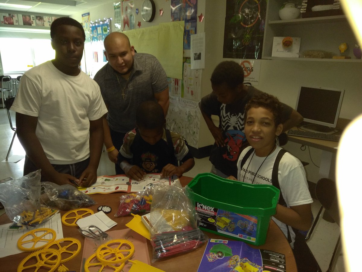 FeliceBrandy3's tweet photo. #MBKBuffalo STEAM Day. We encourage Black excellence. https://t.co/Si4seKJIpp