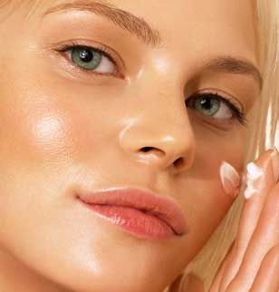 LOasisDeBeaute's tweet photo. Si vous avez une peau grasse, n'oubliez pas de l'hydrater au quotidien. https://t.co/FthIl015If