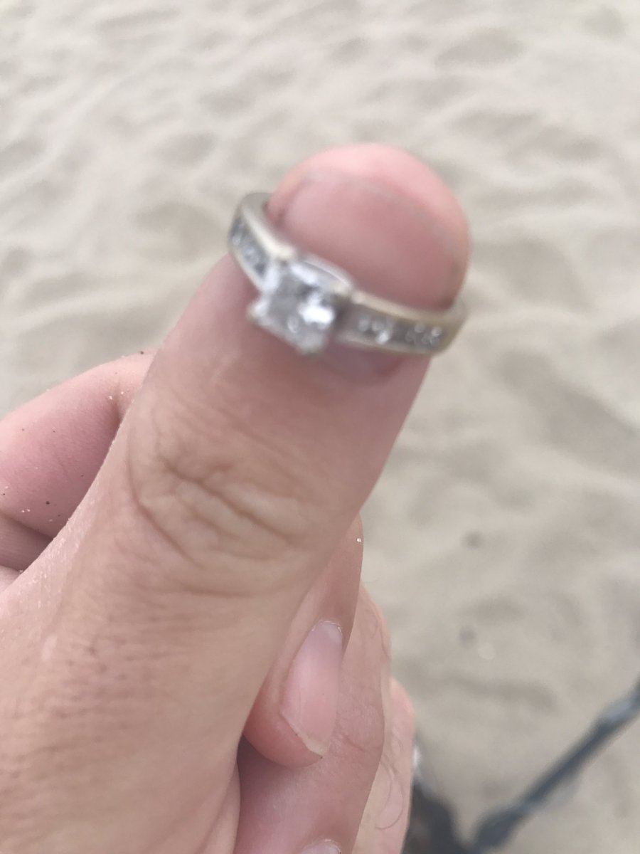 Found this in the sand Saturday ! turns out a friend of a friend lost it 5 weeks ago. It's reunited with its owner now ! <a href="/KTLA/">KTLA</a> <a href="/CBSLA/">This is (not) CBS Los Angeles 👁️</a> #luck