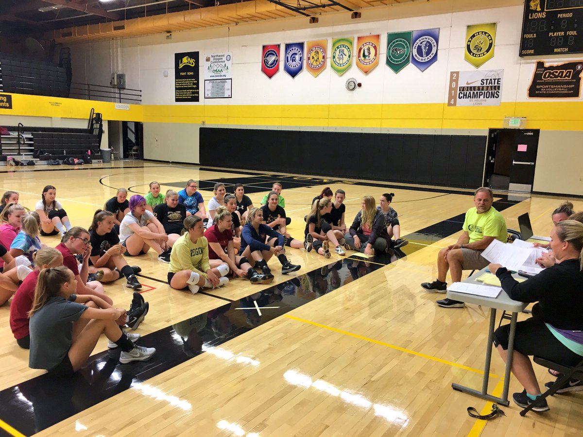 RealJakeMcNeal's tweet photo. It's the first day of St. Helens @JungleCrewSHHS volleyball try-outs! Happy fall https://t.co/DjjzOC8dkn
