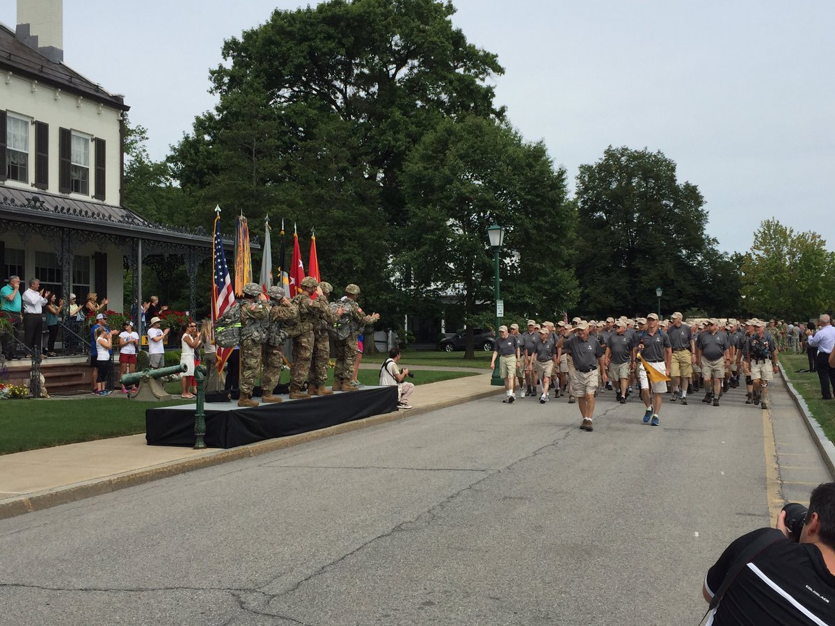 WPAOG's tweet image. #OldGrads accompany #USMA2021 on #MarchBack #DutyHonorCountry