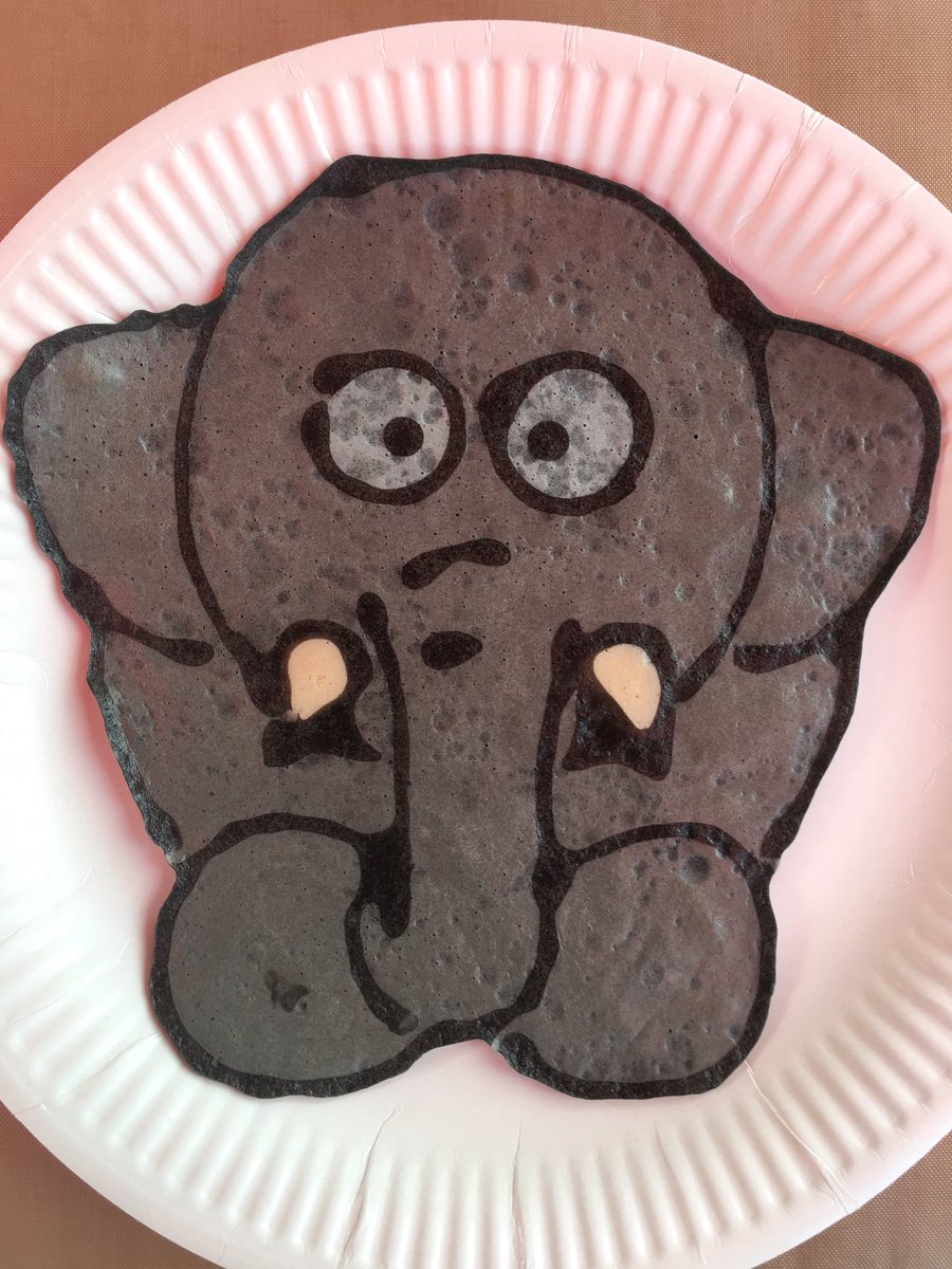 PancakePrinting's tweet photo. Baviaan steelt #pannenkoekenprinter en maakt portret. @WILDLANDS_Emmen. Daarna zag hij nog kans om een olifant en een papegaai te printen. https://t.co/XBSNIE3Mtc