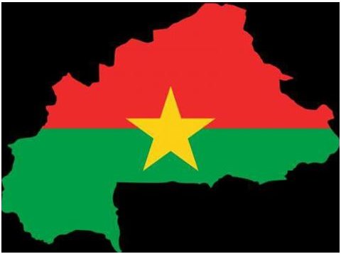 BeaoncaElla's tweet photo. #Attaqueterroriste Encore un 13 noir, yako au peuple burkinabè #Burkina #senegal #Team225 #FR #Mali https://t.co/UYgKZBb167
