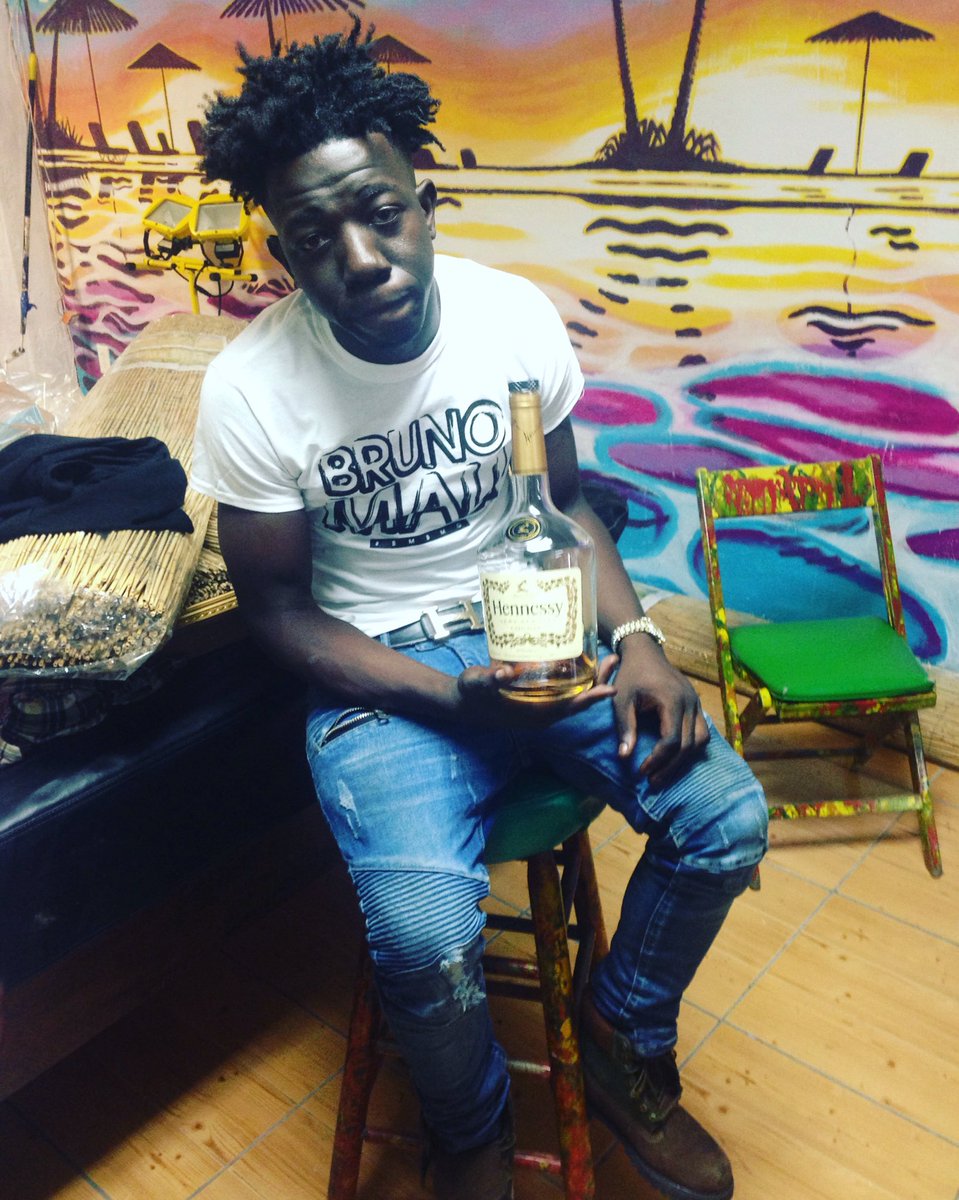 RobertW35696344's tweet photo. Just remember go check out bruno mali kidd #BMBMG #fbtyc #humble and cool asf https://t.co/Zlj7Pn2c7j