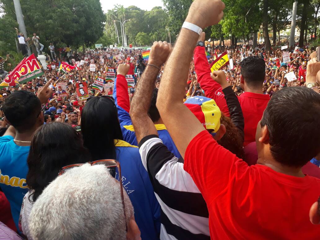 FidelVsquezPSUV's tweet photo. Gracias por tanto amor y tanta lealtad mi vida y mi trabajo para ustedes y para la revolución. Que VIVA LA PATRIA! @NicolasMaduro @dcabellor https://t.co/9IZCoFKSvO