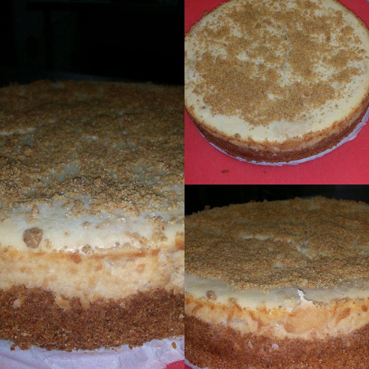 Cheesecakes2001's tweet photo. " The Elvis Special "
Peanut Butter/Banana Cheesecake https://t.co/yBJ6bqVZ2t