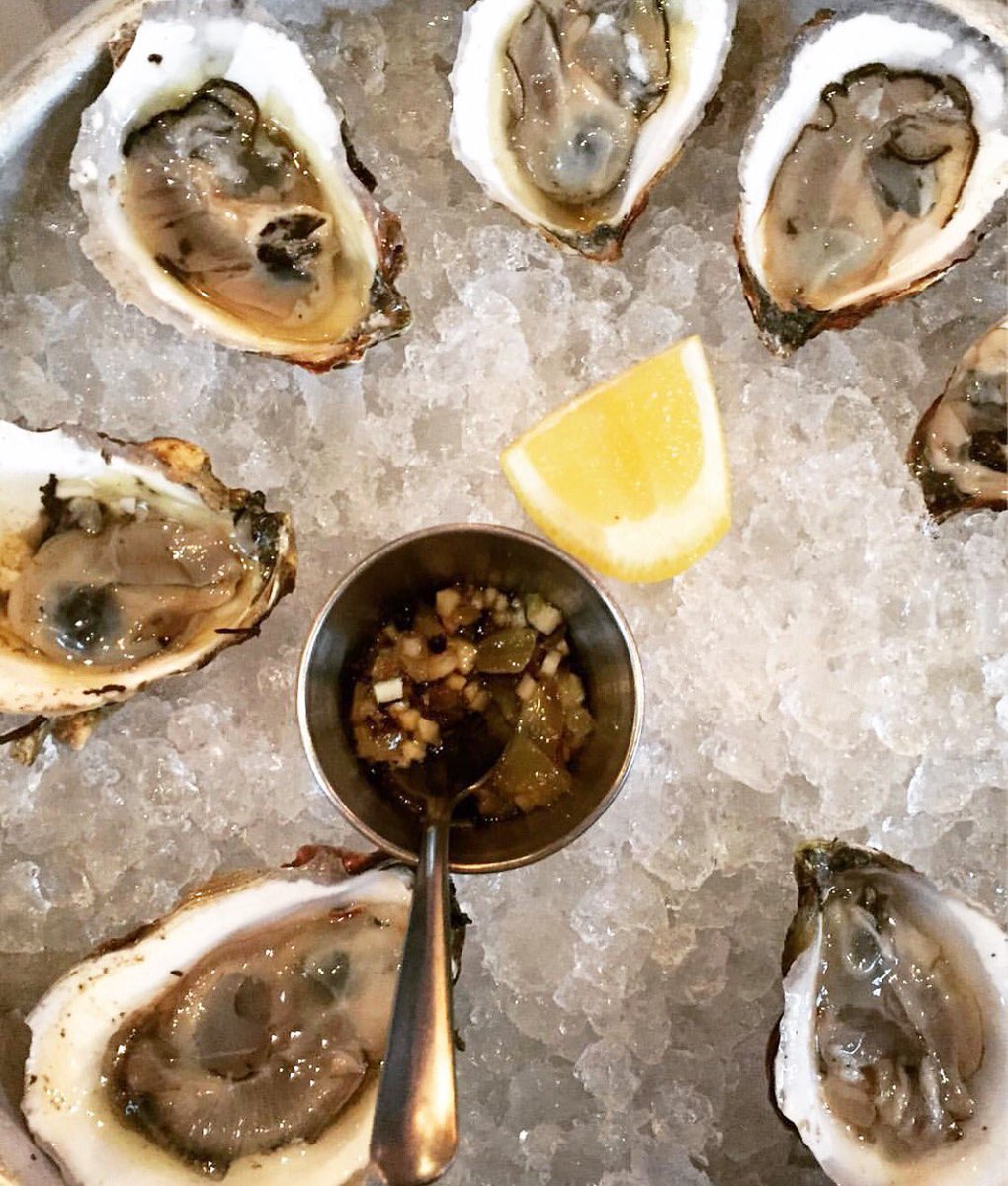 Still slinging #DollarOysters M-F from 5-7pm and M-W 11pm-midnight. Come get your #happyhour or #latenight on! 

📸: @food_geeking