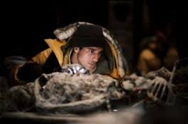 Wishing Raoul Bova (seen here in AVP) a very Happy Birthday! 