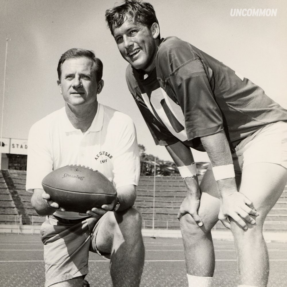 RazorbackFB's tweet photo. A true Razorback legend. https://t.co/mms9SDI5u5