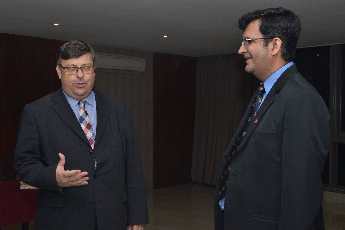 With @DHCinBLR at #DestinationLSE <a href="/LSEBlr/">LSE Alumni Bangalore</a> with <a href="/karnvirmundrey/">Karnvir Mundrey</a> <a href="/CMofKarnataka/">CM of Karnataka</a> <a href="/LSEnews/">LSE</a> <a href="/LSEalumni/">LSE Alumni</a> <a href="/HCI_London/">India in the UK</a> <a href="/Number10gov/">(UK Prime Minister)</a> <a href="/UKinIndia/">UK in India🇬🇧🇮🇳</a>