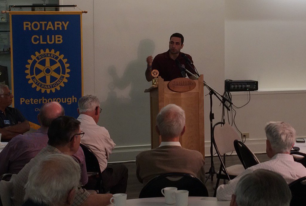 Stabler_Ptbo's tweet image. .@mdags91 sharing the ins and outs of the @PetesOHLhockey organization with the @PtboRotary Club. #gopetesgo