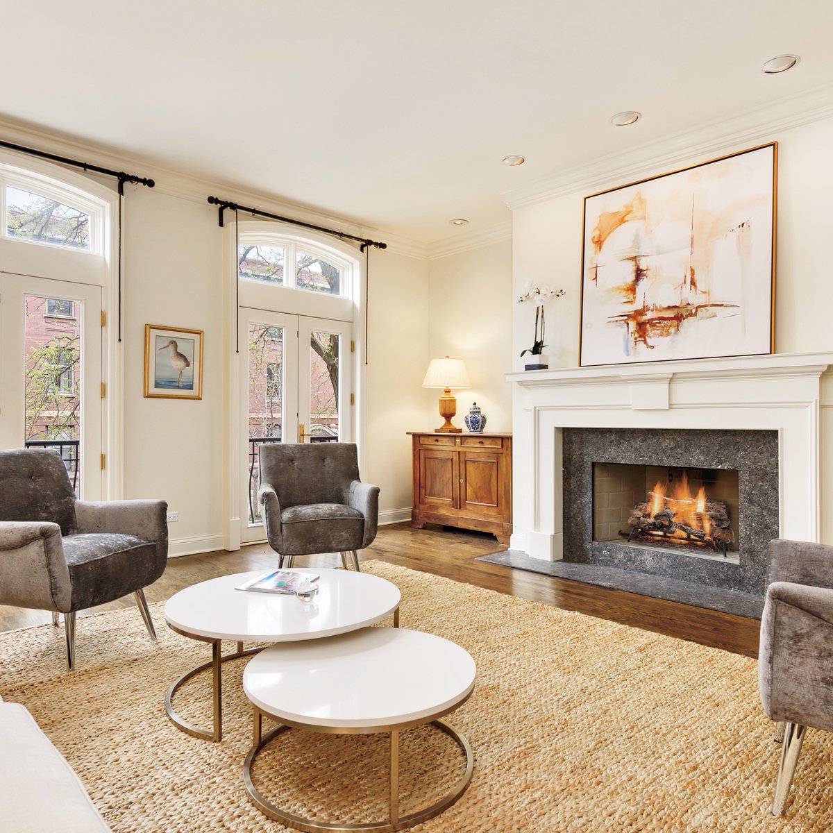 ESWChicago's tweet image. #Houseoftheday 523 W Armitage: Beautifully detailed home steps from zoo and lake, luxurious space to live &amp;amp; entertain w/elevator! #askemily