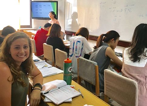 HLuceFdn's tweet photo. Meet @StOlaf undergrad Alison Curry, currently in Beijing learning Chinese & studying pollution #LIASEprogram https://t.co/Hu4VvNc5Wk https://t.co/NeMvK6gXxW