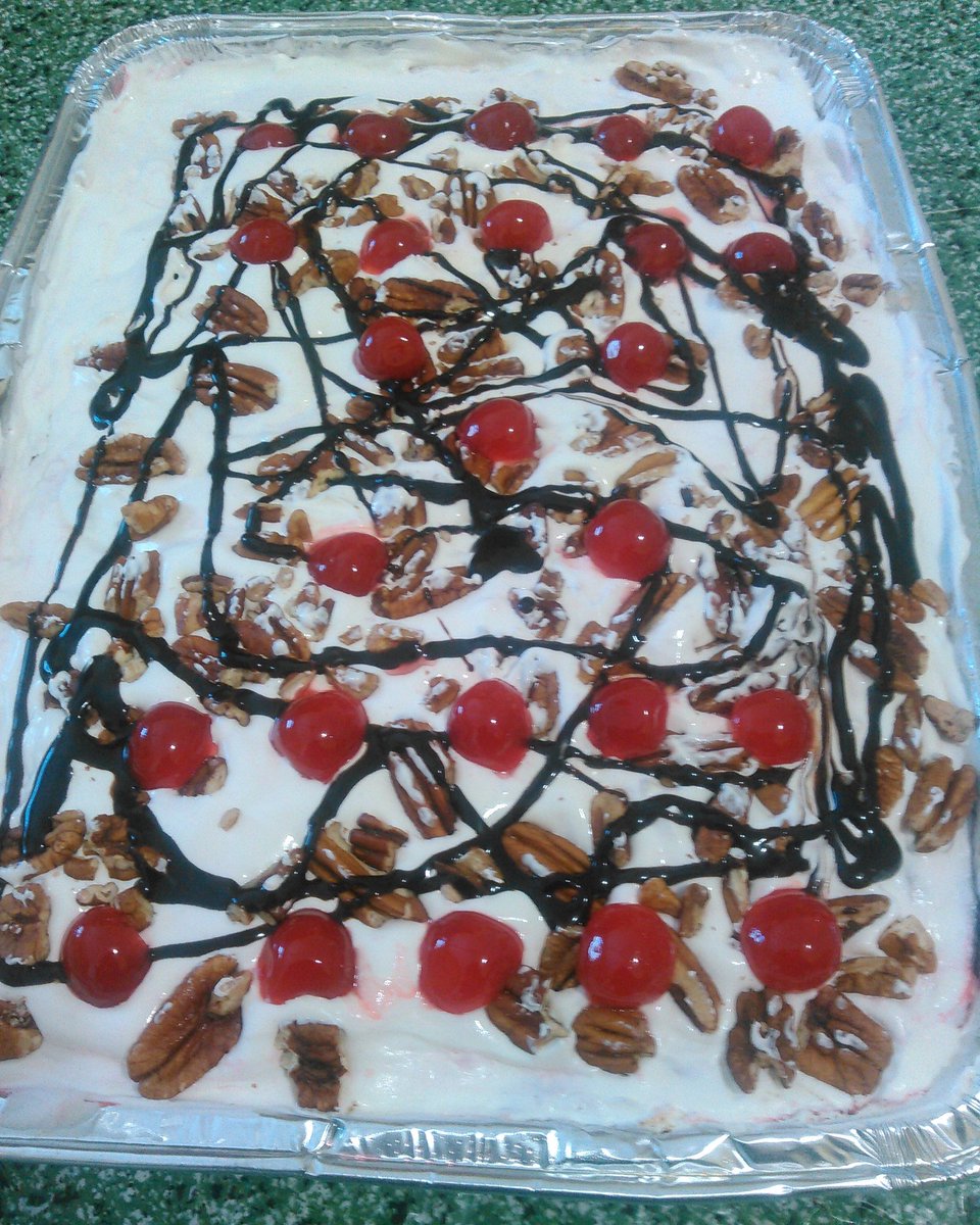 No Bake Banana Split Cheesecake