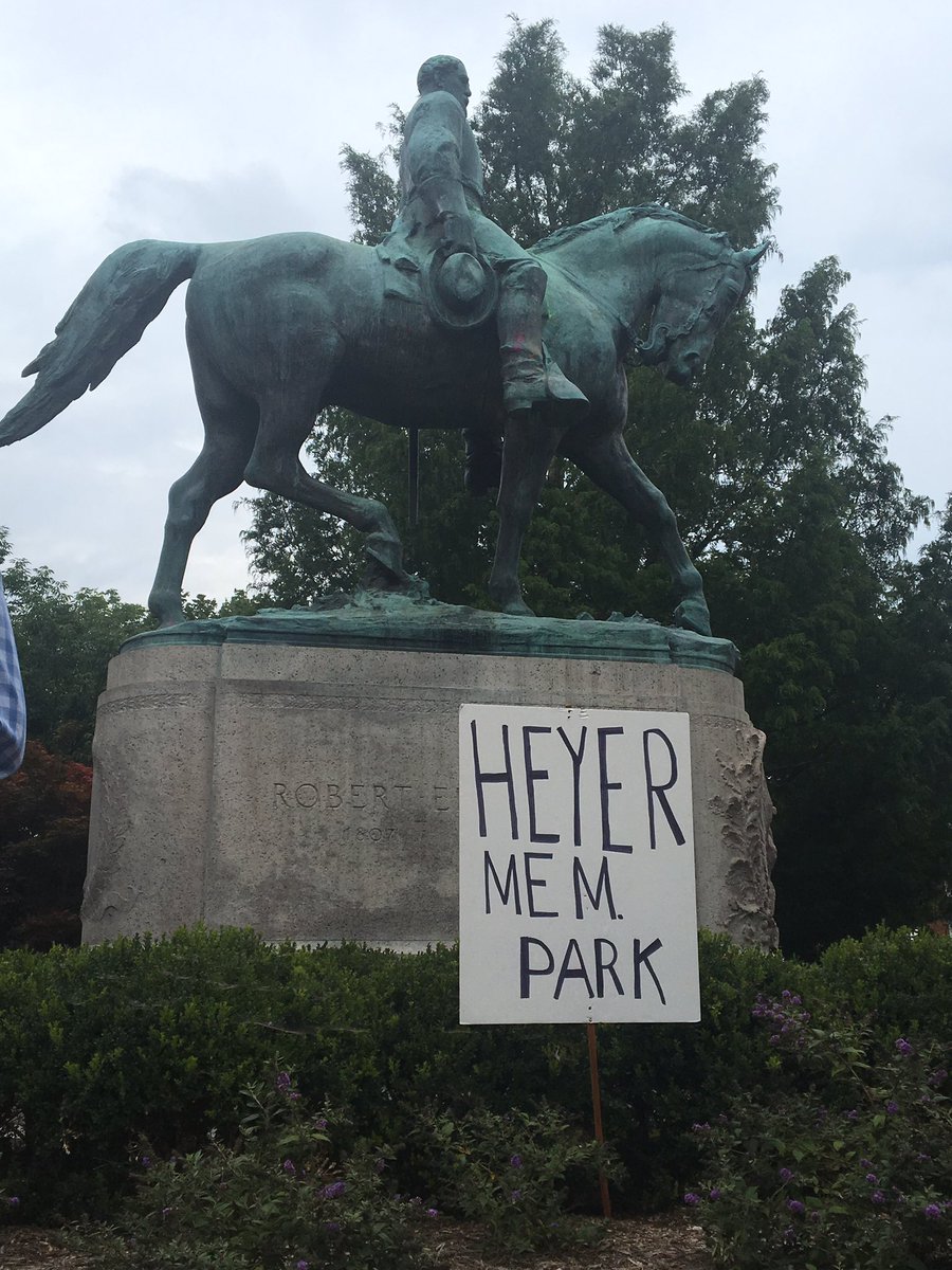 Heyer memorial sign next to General Lee statue in Charlottesville