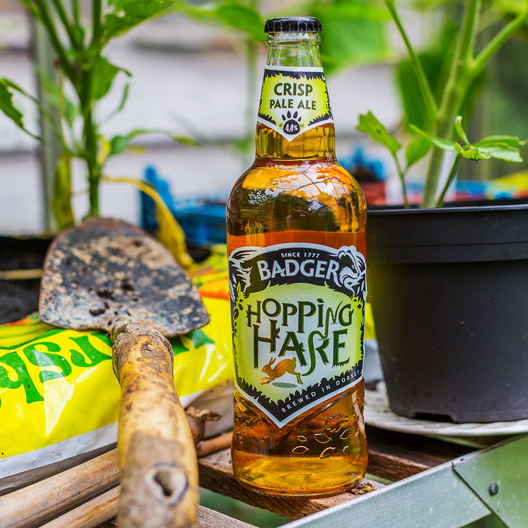 Happy #NationalAllotmentWeek! When the day is done why not down tools and enjoy a Hopping Hare? #BagderAles