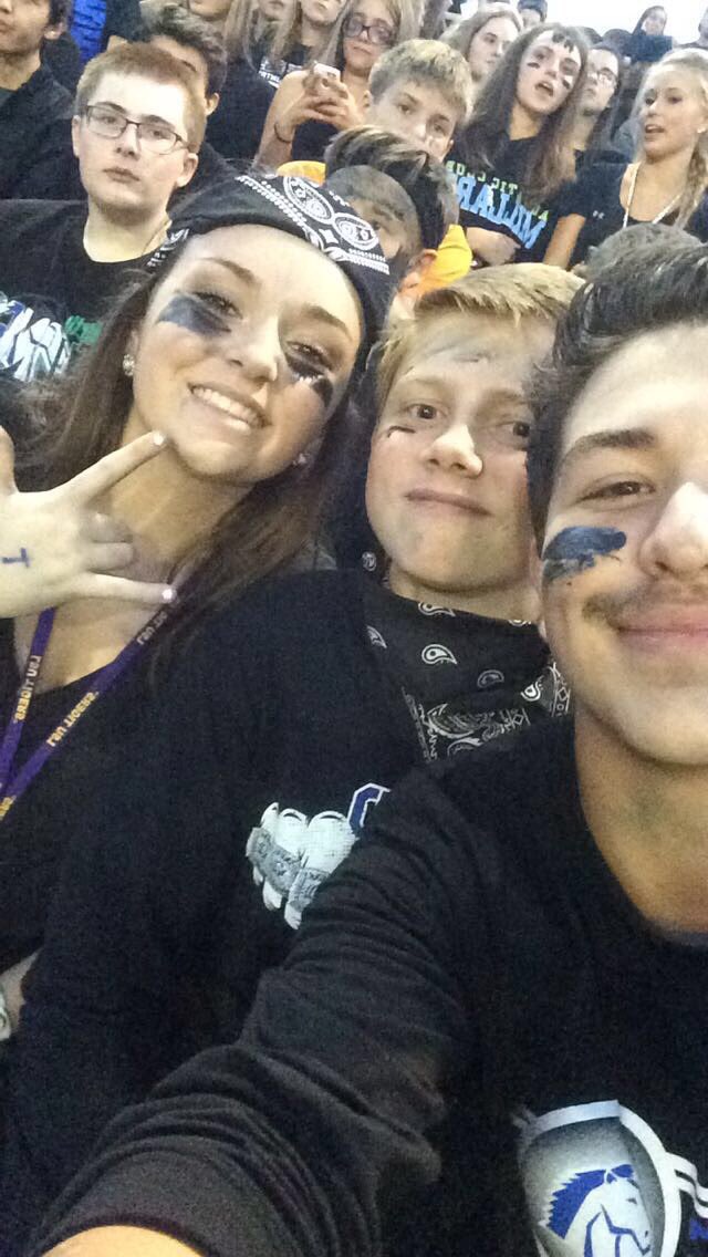 Happy birthday Courtney! Hope your day is great, much love for you   