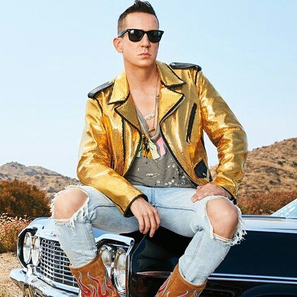 LAFW's tweet image. #LAFW PRESENTS: @moschino x @ugg releases Sep. 13th ☄ &amp;amp; SLAY tuned for OCTOBER 4th 🔥🔥#issaCollab #Moschino #LAFW #JeremyScott