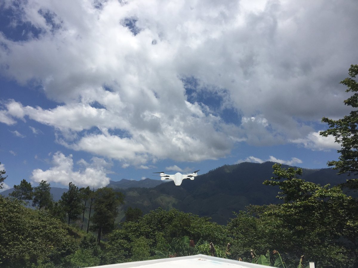 RodolfoMesa's tweet photo. Primera pruebas con Drones transporte de muestras centro atención primera Montancitos @IDAC_RD @Fomin_RD https://t.co/nRY2Aj37UI