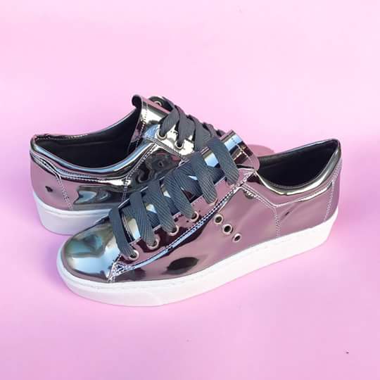 ¡ #FelizLunes!  Nada como empezar la semana estrenando 😉 y estos RABIA tienen tu nombre 
¡Pídelos ya y #enRABIAte ! +5214777922130