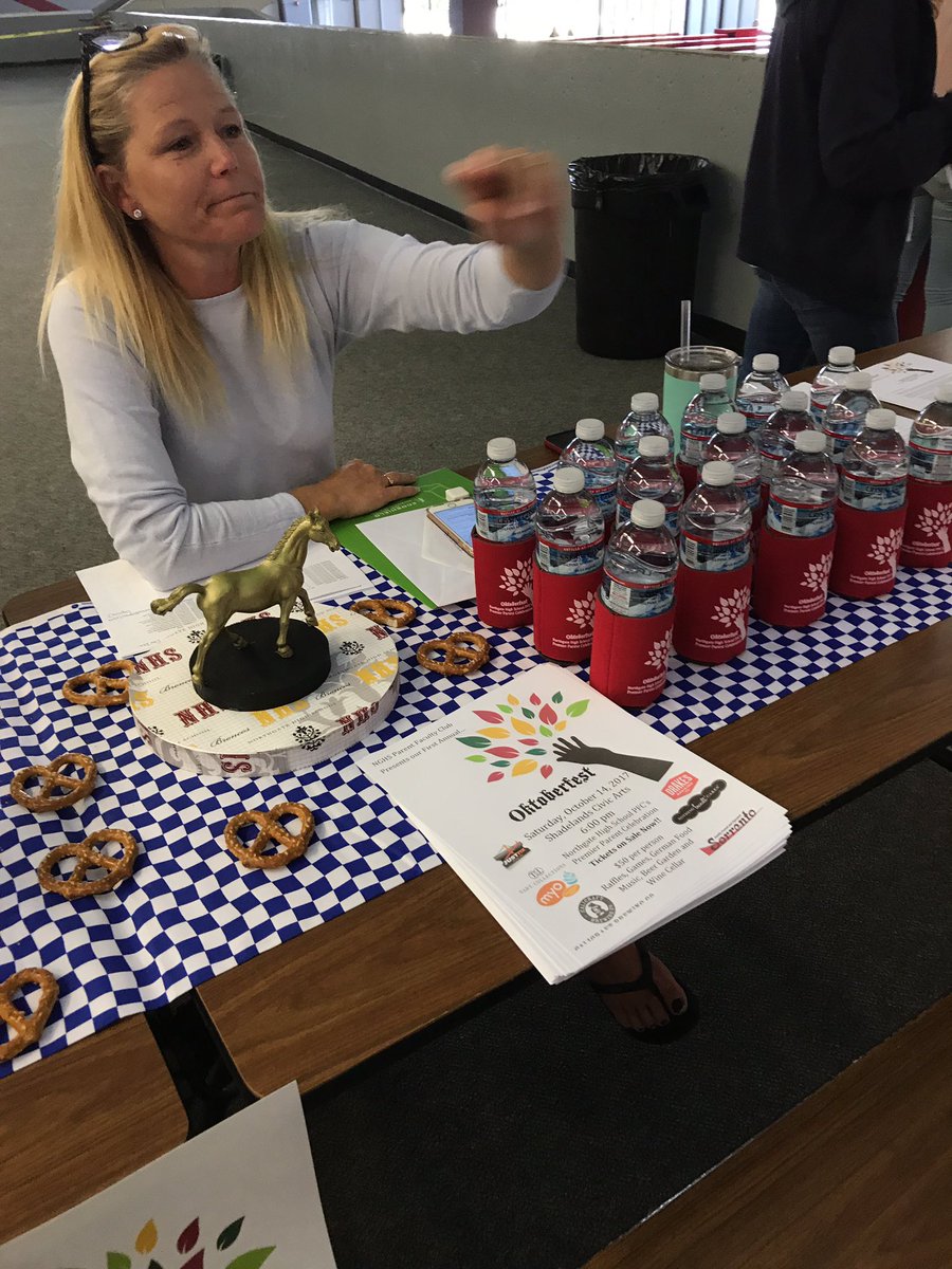 NorthgateHS's tweet photo. Oktoberfest! Gonna' come? #WalkThrough2017 https://t.co/anasLkMjej