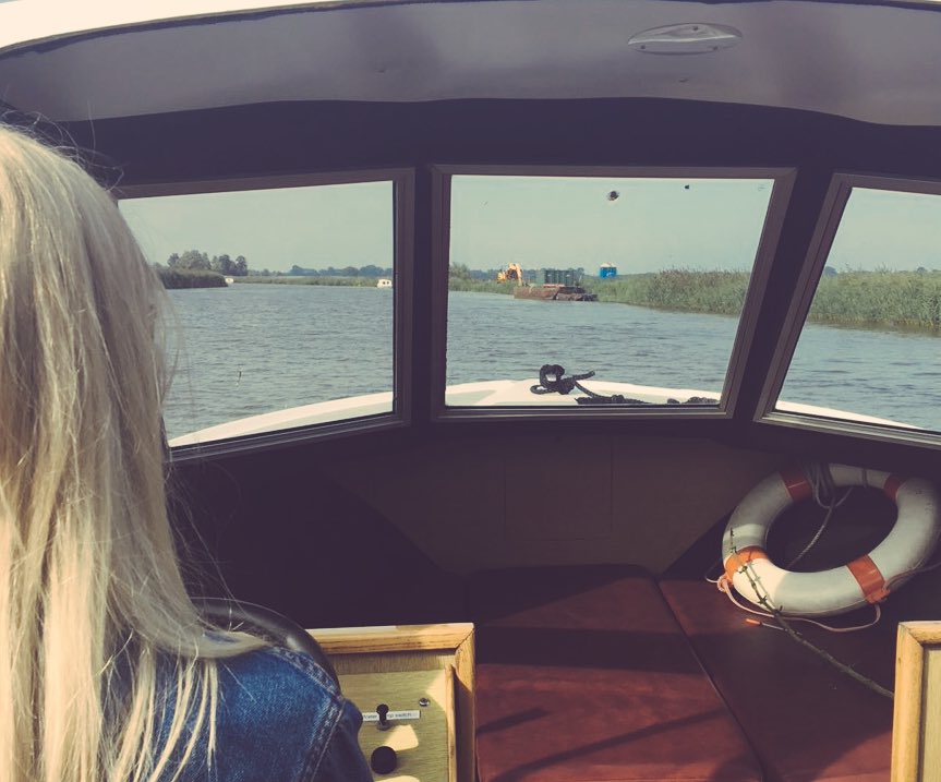 thisessexgirl's tweet photo. #mondayscenes ⚓️ https://t.co/53P04QwHzj