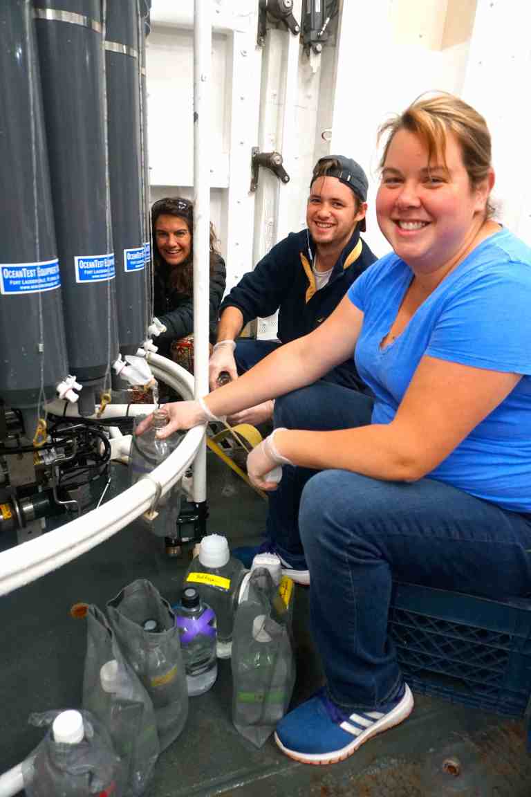 sikuliaq's tweet photo. #VIMS researchers measure #nitrogenfixation in the arctic: what bacteria is doing it, how quickly and how much. https://t.co/3iIuynowUv https://t.co/c1CfCyzoO8