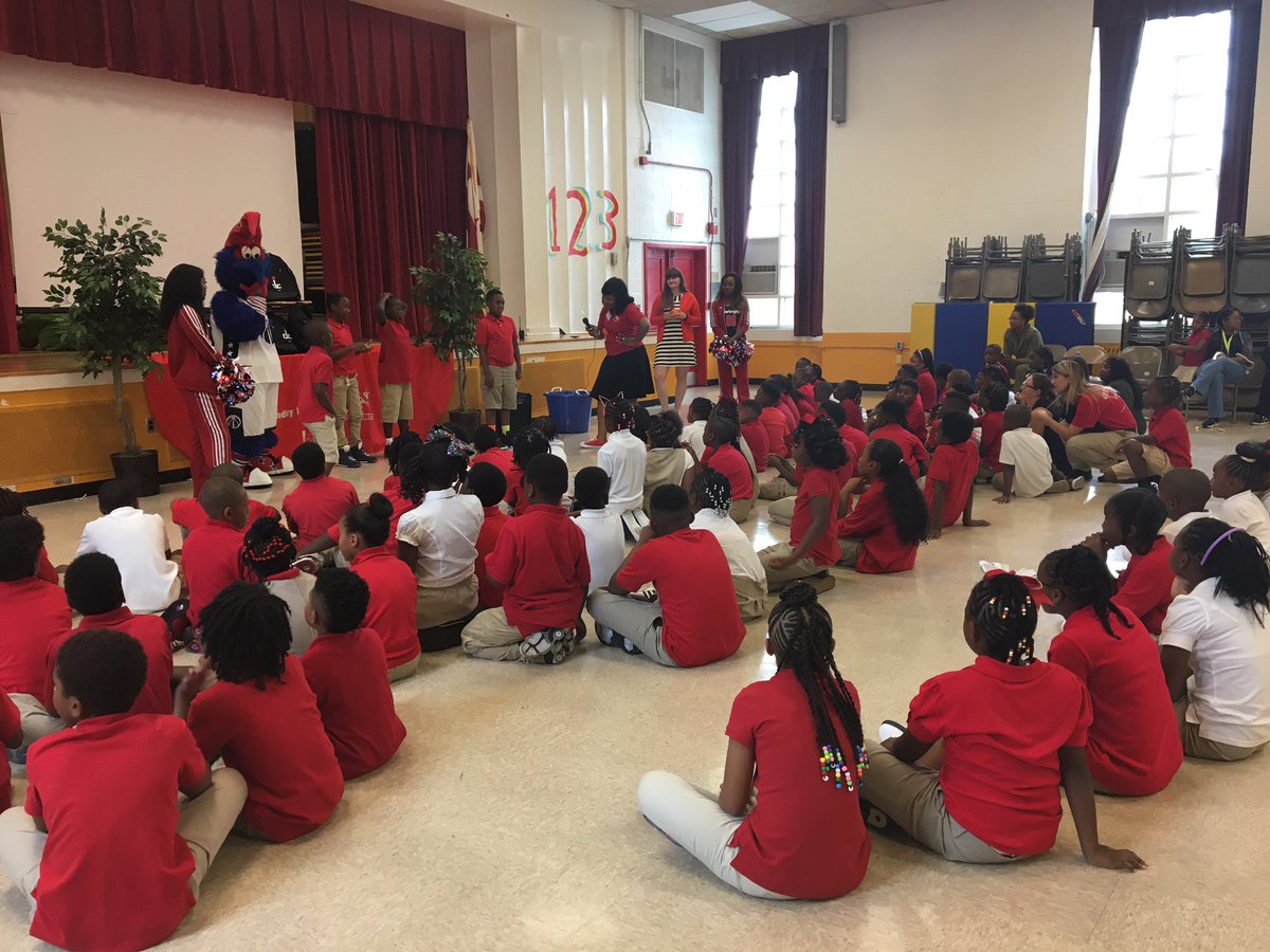 MissSOsborne's tweet photo. Hendley students are ready to start the new year with the @WashWizards! @HendleyES https://t.co/57r3NzEKcZ