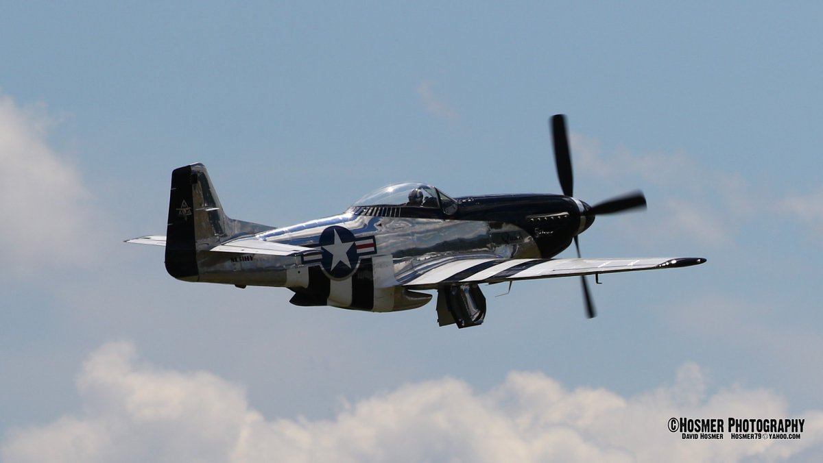 MrDaveHosmer's tweet photo. @WIAS_2017 @104fighterwing #wias2017 @QuickSilverP51 You could fly this plane 12 hours straight and no one would want it to stop. https://t.co/1q6kH0DT5J