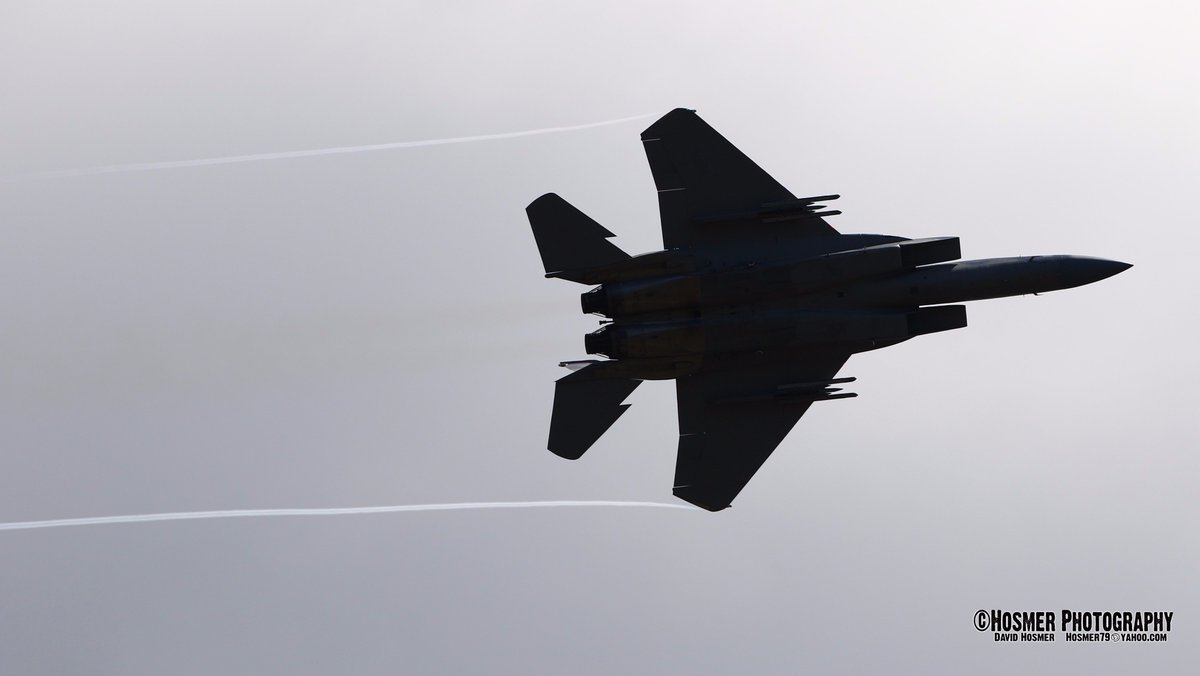 MrDaveHosmer's tweet photo. @WIAS_2017 @104fighterwing #westfieldairshow #wias2017 You guys treated the crowd to a great display. Thank you for what you do! https://t.co/RAZXpmF1ZA
