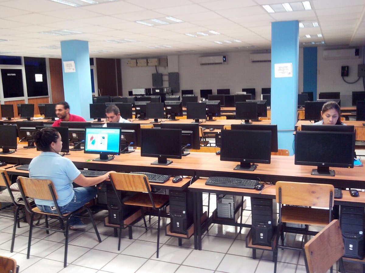 Escuela Normal #Sinaloa es uno de los 30 centros de educación profesional con internet por fibra óptica #MexicoConectado de 100 Mbps @SCT_mx