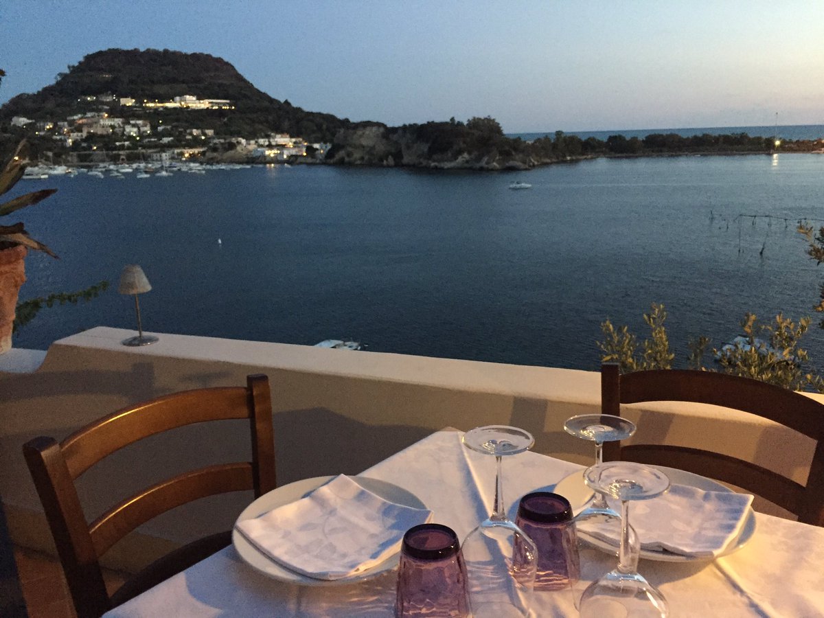 MGuardascione's tweet photo. #Napoli #bacoli #Puntapennata https://t.co/agjjQKOmT3