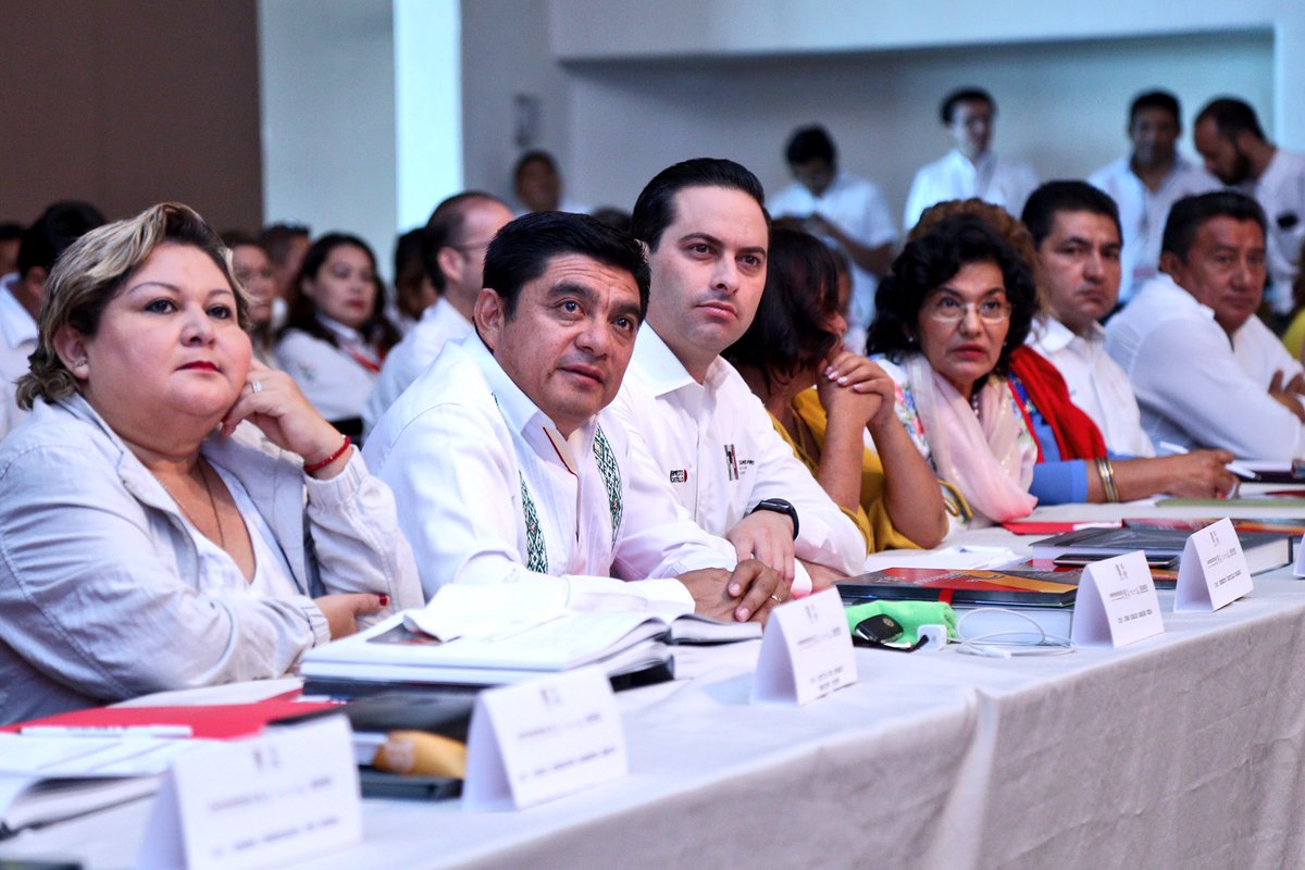 ECR1978's tweet photo. Iniciamos el día de hoy, el ciclo de #Comparecencias2017 de los funcionarios estatales relativas al #2doInformeAMC https://t.co/6gkGb3Gp6K