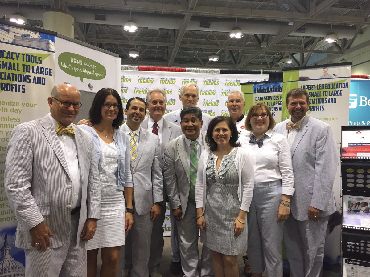 EdDalere's tweet photo. SeersuckerCon at #ASAE2017 - the best dressed at the meeting! https://t.co/OodOmqKFMB